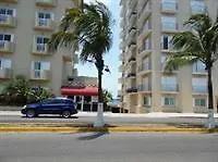 ***  מלון קוזומל Casa Familiar מקסיקו